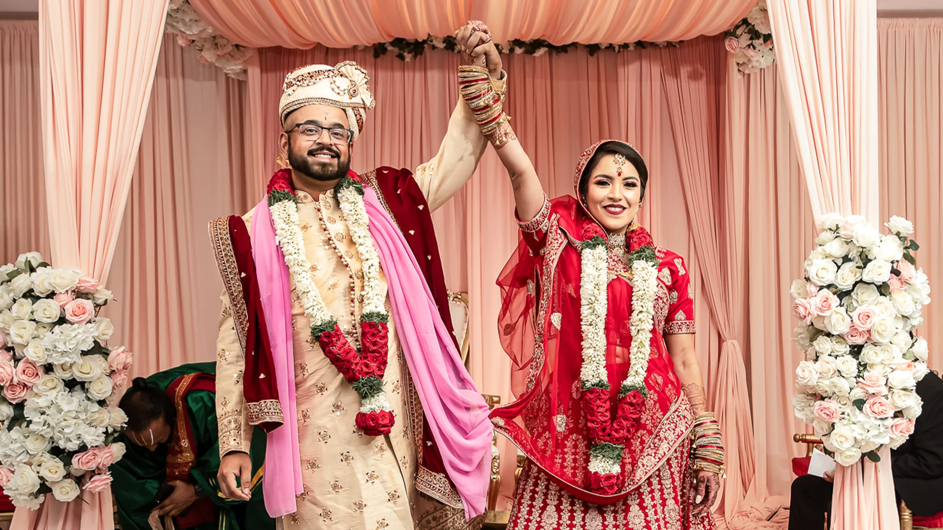 Indian wedding couple photographed by DesiLens Photo & Film in New York and New Jersey